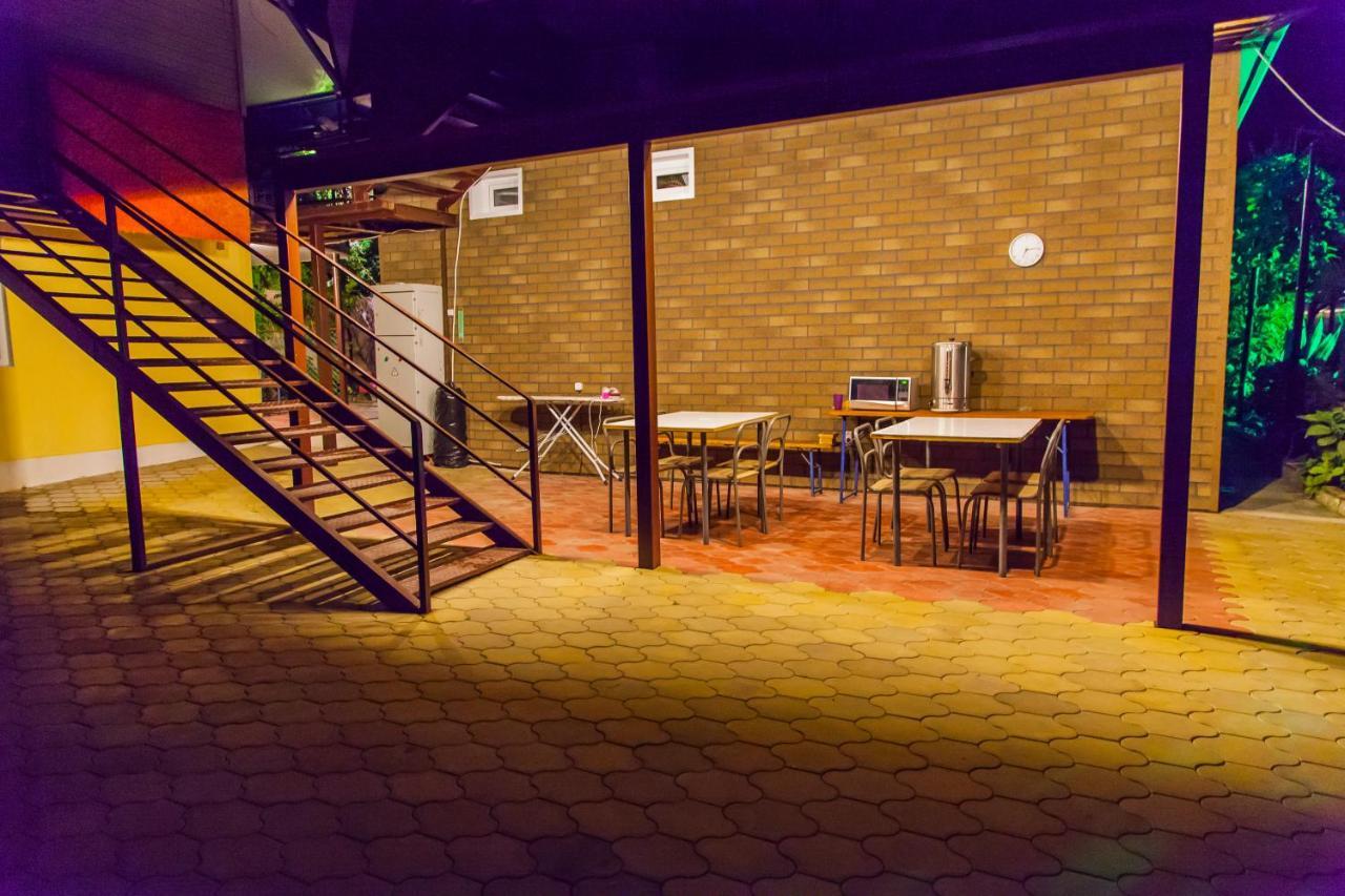 Primorie Guest House Tsandrypsh Ngoại thất bức ảnh