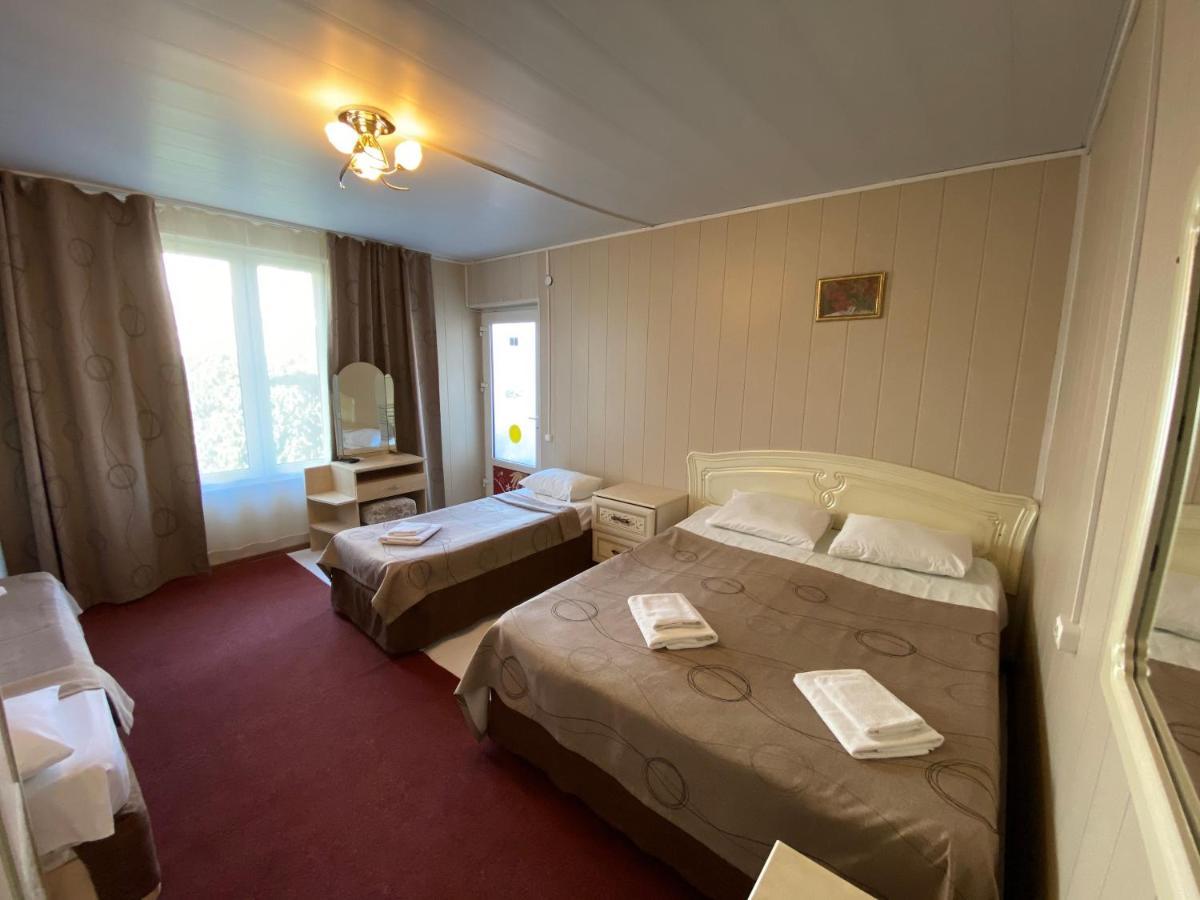 Primorie Guest House Tsandrypsh Ngoại thất bức ảnh